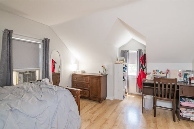 222 Plumtree Rd, Springfield, MA 01118