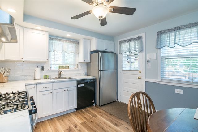 222 Plumtree Rd, Springfield, MA 01118