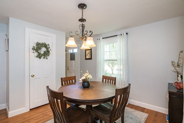 222 Plumtree Rd, Springfield, MA 01118