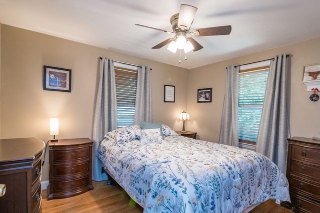 222 Plumtree Rd, Springfield, MA 01118