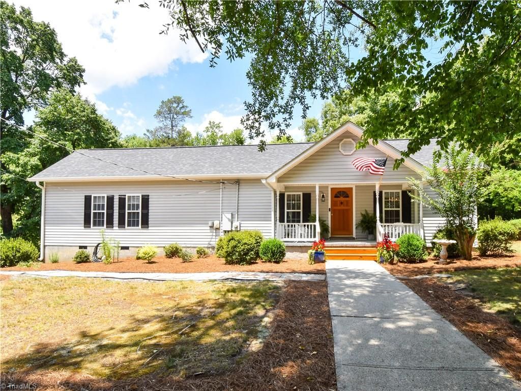 681 Sanford Avenue, Mocksville, NC 27028