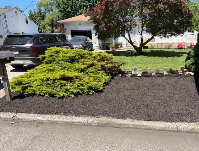 4429 Express Drive N, Ronkonkoma, NY 11779