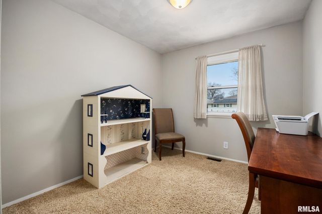 3306 W BIRKSHIRE Drive, Peoria, IL 61614