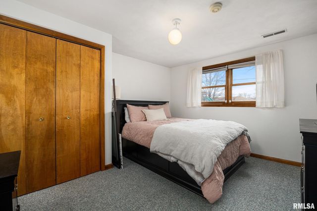 3306 W BIRKSHIRE Drive, Peoria, IL 61614