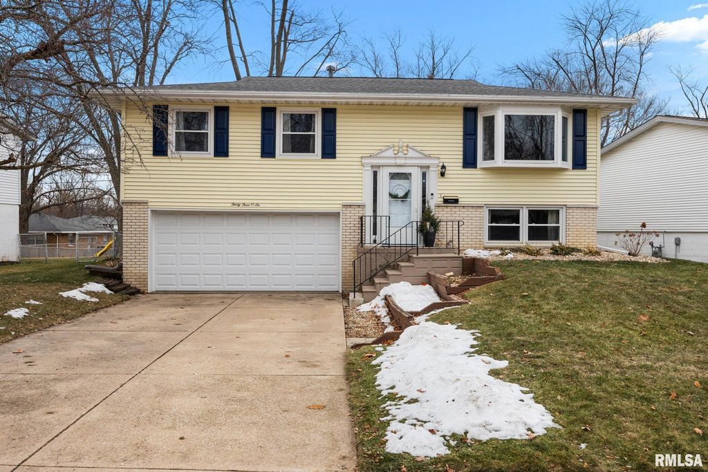 3306 W BIRKSHIRE Drive, Peoria, IL 61614