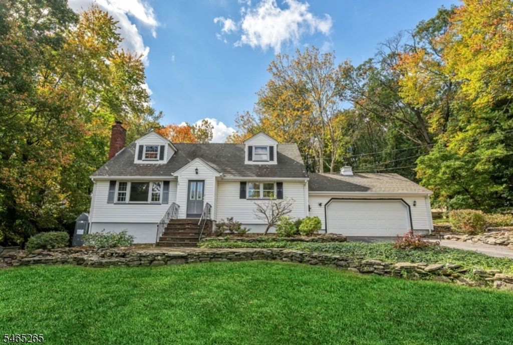 13 Holiday Ln, West Milford Twp., NJ 07480 — exterior