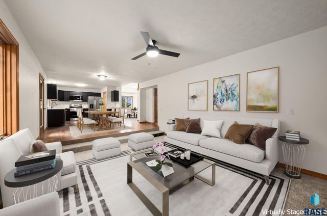 7604 E Palomino Rd Road, Sioux Falls, SD 57110