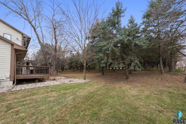 7604 E Palomino Rd Road, Sioux Falls, SD 57110
