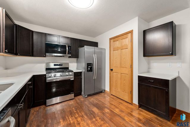 7604 E Palomino Rd Road, Sioux Falls, SD 57110