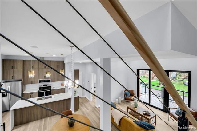 177 Gladstone 3, Detroit, MI 48202
