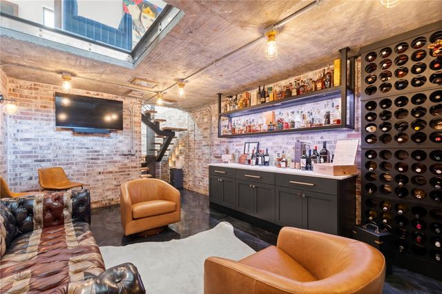 201 SW F Street, Bentonville, AR 72712