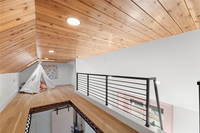 201 SW F Street, Bentonville, AR 72712