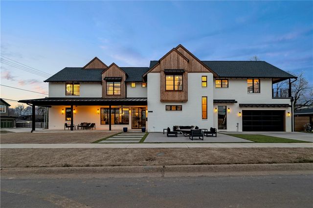 201 SW F Street, Bentonville, AR 72712