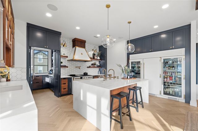 201 SW F Street, Bentonville, AR 72712