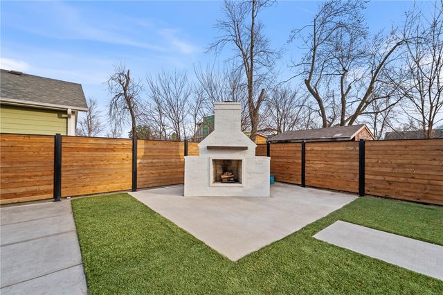 201 SW F Street, Bentonville, AR 72712