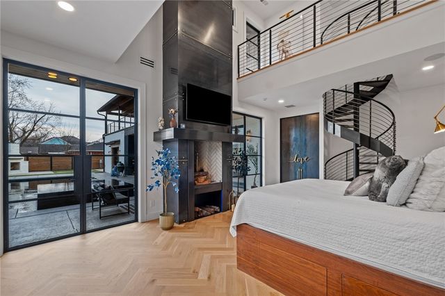 201 SW F Street, Bentonville, AR 72712