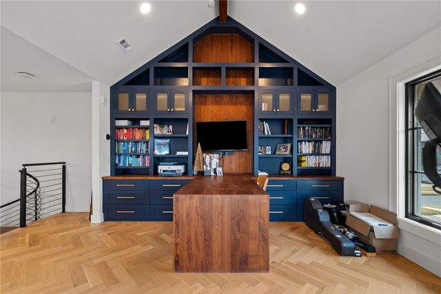 201 SW F Street, Bentonville, AR 72712