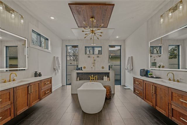 201 SW F Street, Bentonville, AR 72712