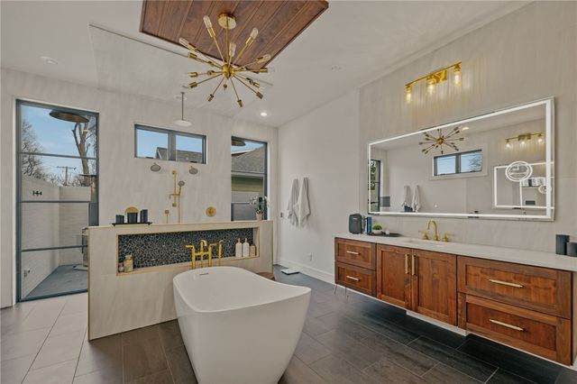 201 SW F Street, Bentonville, AR 72712