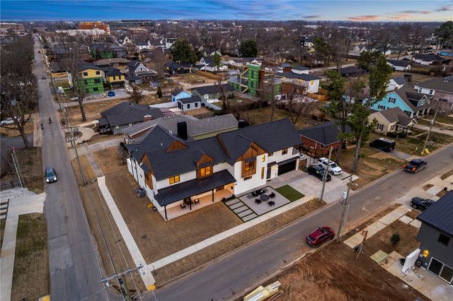 201 SW F Street, Bentonville, AR 72712