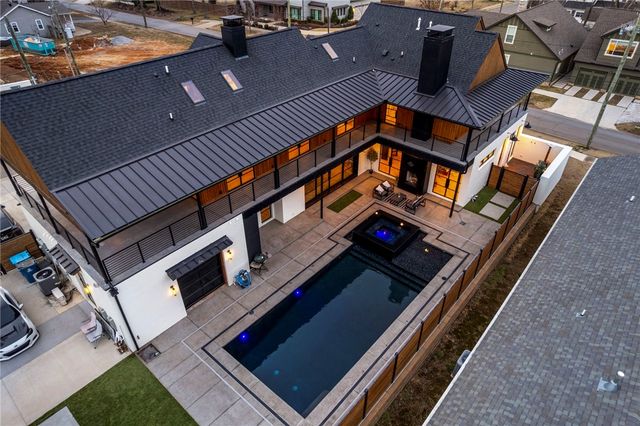 201 SW F Street, Bentonville, AR 72712