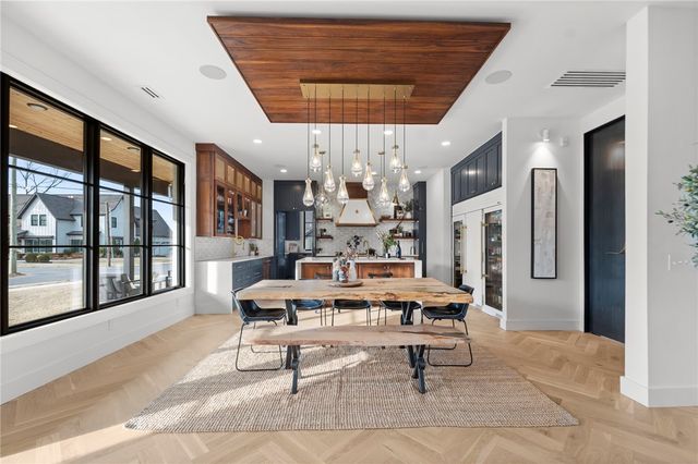 201 SW F Street, Bentonville, AR 72712