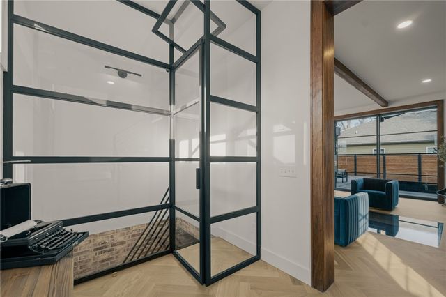 201 SW F Street, Bentonville, AR 72712