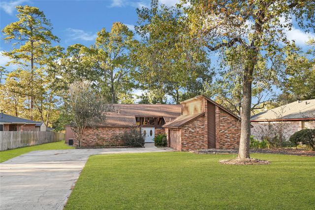 2106 White Feather Trail, Crosby, TX 77532