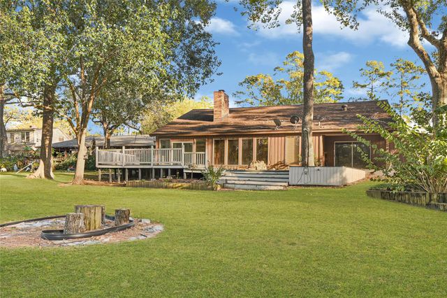 2106 White Feather Trail, Crosby, TX 77532