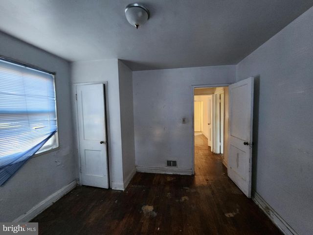 3821 STOKES DR, Baltimore, MD 21229