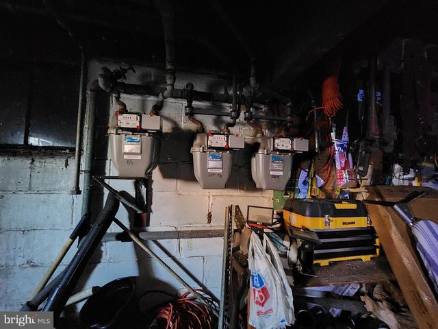 3821 STOKES DR, Baltimore, MD 21229