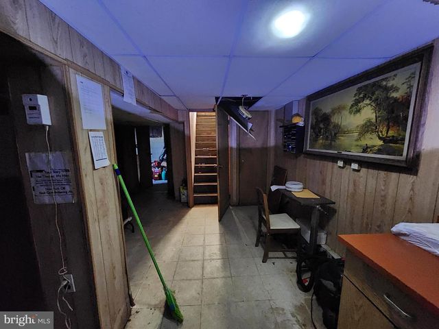 3821 STOKES DR, Baltimore, MD 21229