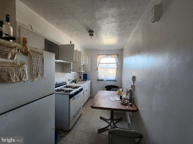 3821 STOKES DR, Baltimore, MD 21229