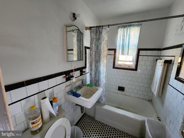 3821 STOKES DR, Baltimore, MD 21229