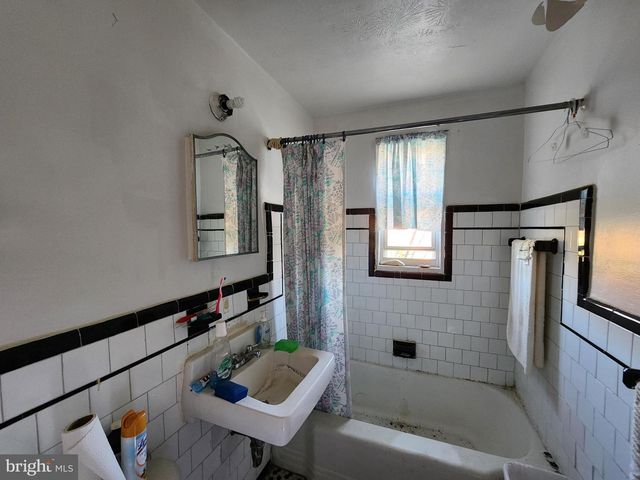 3821 STOKES DR, Baltimore, MD 21229