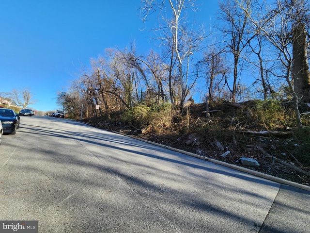 3821 STOKES DR, Baltimore, MD 21229