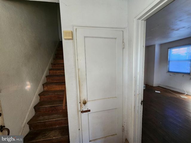 3821 STOKES DR, Baltimore, MD 21229