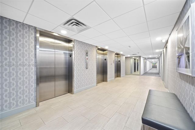 300 Bayview Dr 903, Sunny Isles Beach, FL 33160
