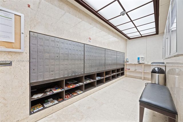 300 Bayview Dr 903, Sunny Isles Beach, FL 33160