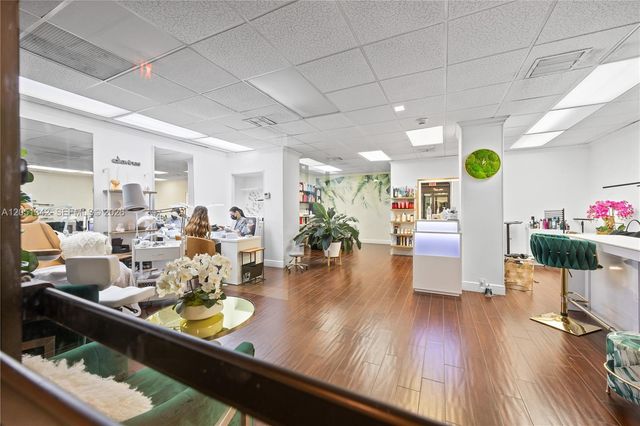 300 Bayview Dr 903, Sunny Isles Beach, FL 33160