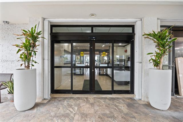 300 Bayview Dr 903, Sunny Isles Beach, FL 33160