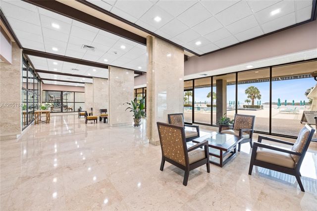 300 Bayview Dr 903, Sunny Isles Beach, FL 33160