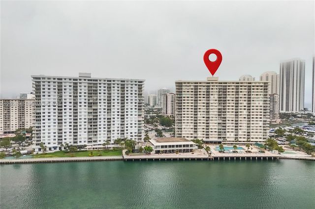 300 Bayview Dr 903, Sunny Isles Beach, FL 33160
