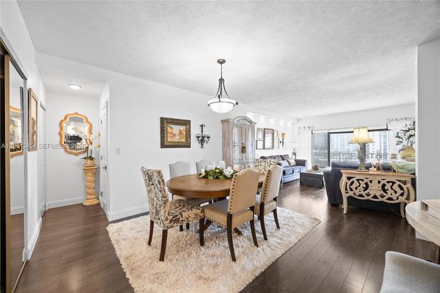 300 Bayview Dr 903, Sunny Isles Beach, FL 33160