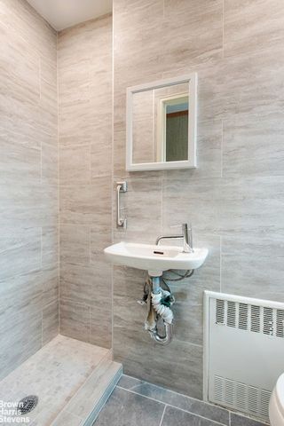 945 SCHENCK Avenue, New York City, NY 11207