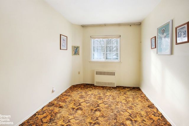 945 SCHENCK Avenue, New York City, NY 11207