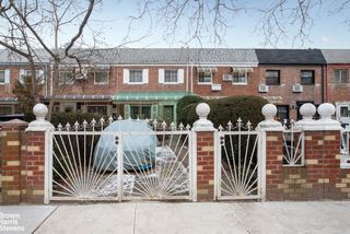 945 SCHENCK Avenue, New York City, NY 11207