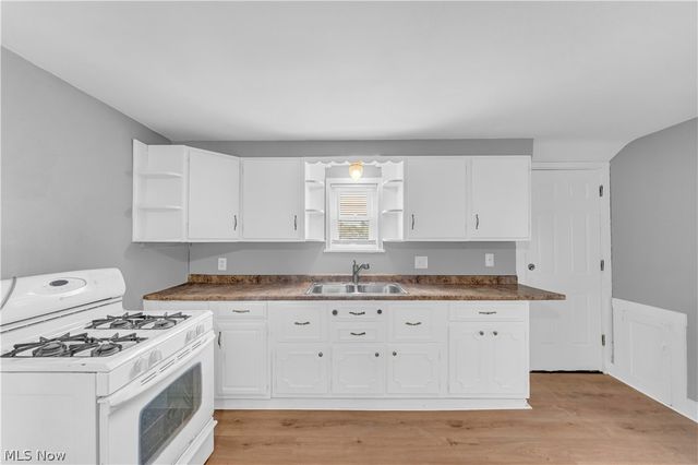 1222 W 14th Street, Lorain, OH 44052