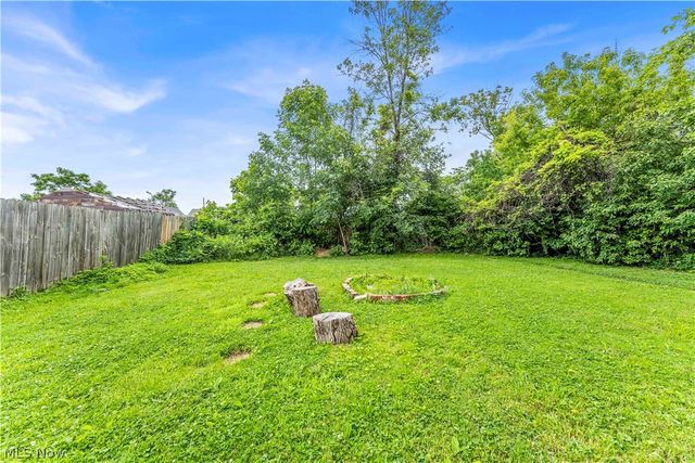 1222 W 14th Street, Lorain, OH 44052