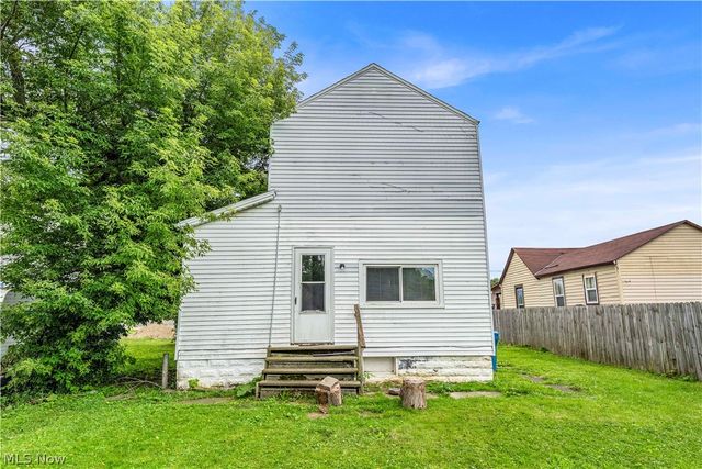 1222 W 14th Street, Lorain, OH 44052